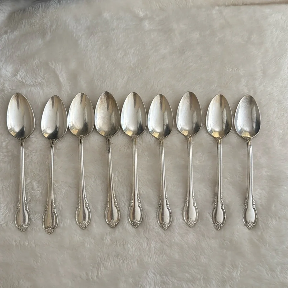 1847 Roger’s Bros Remembrance Silver Plate Teaspoons Set of 9